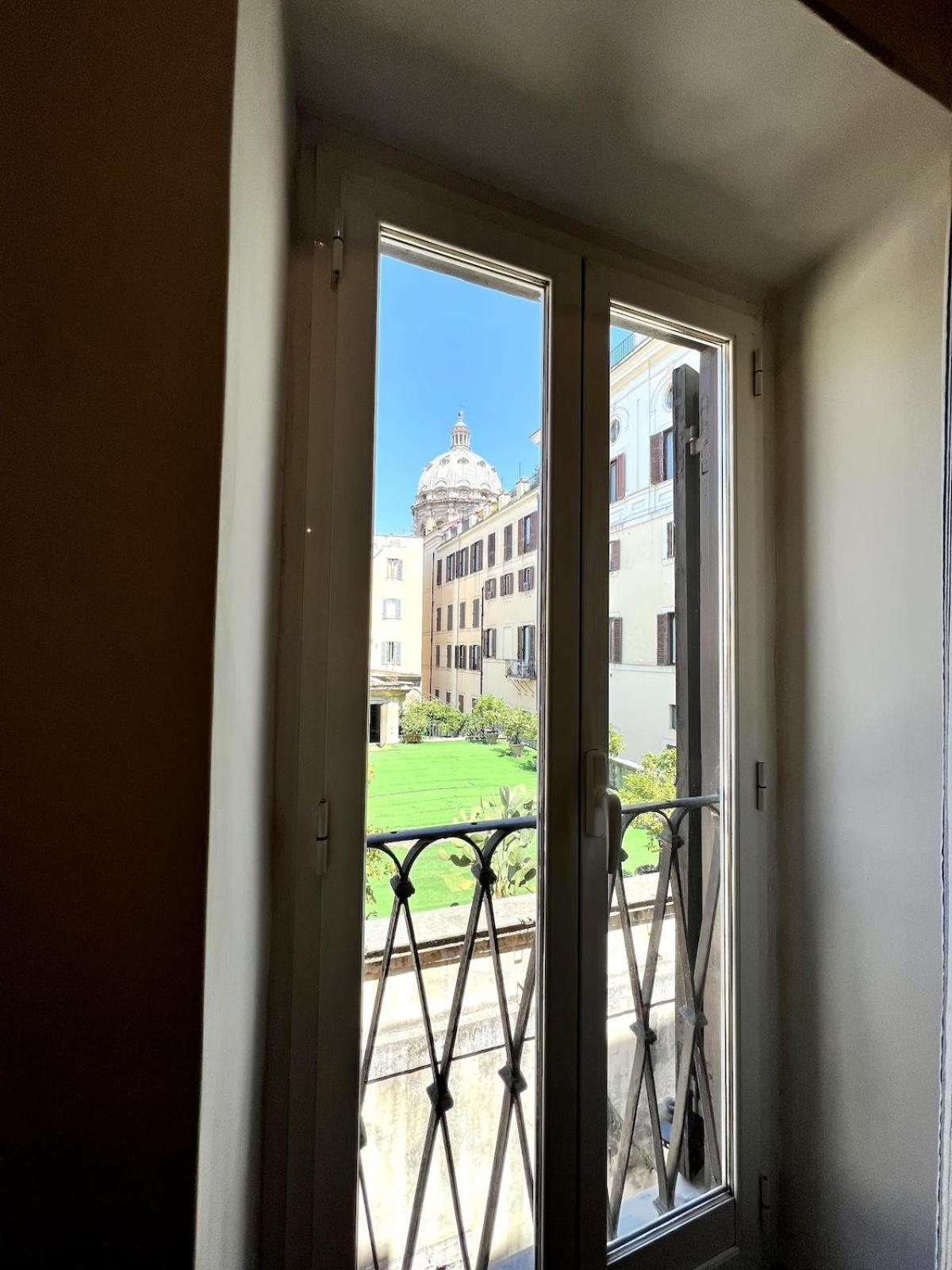 Campo Dei Fiori - Cozy And Rom